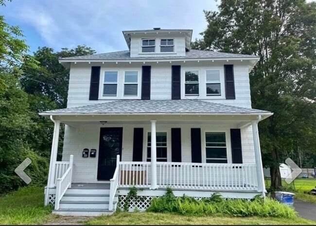 Building Photo - 261 Park St Unit 1