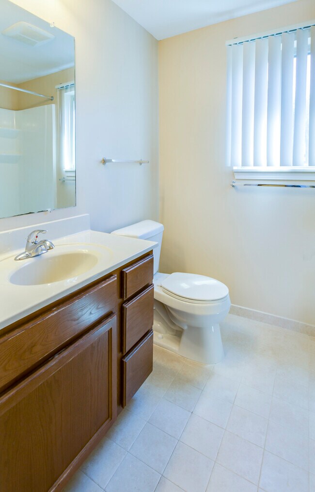 Photo - Hamilton Crossing