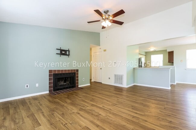 Photo - Beautiful 2 Bed / 2 Bath second-floor condo in Rose Hollow community!