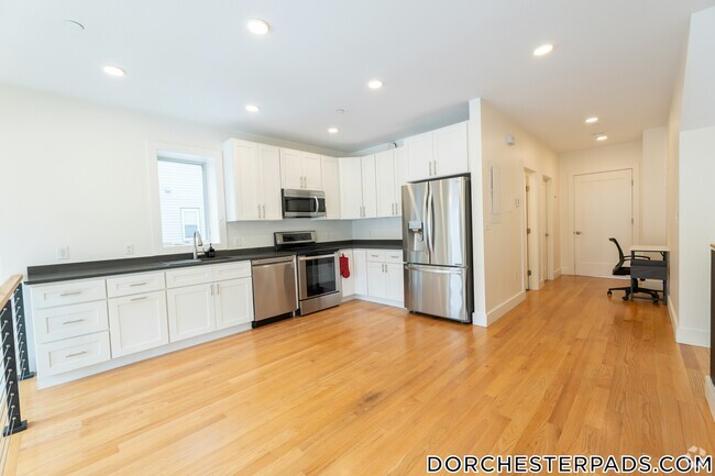 Building Photo - 36-38 Colonial Ave. Rental