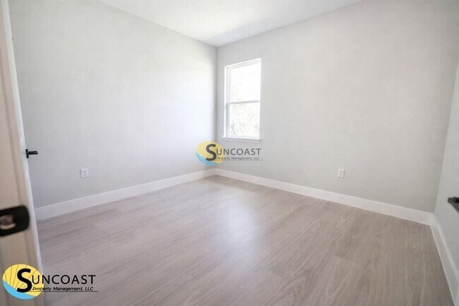 Photo - 16837 SW 47th Court Rd