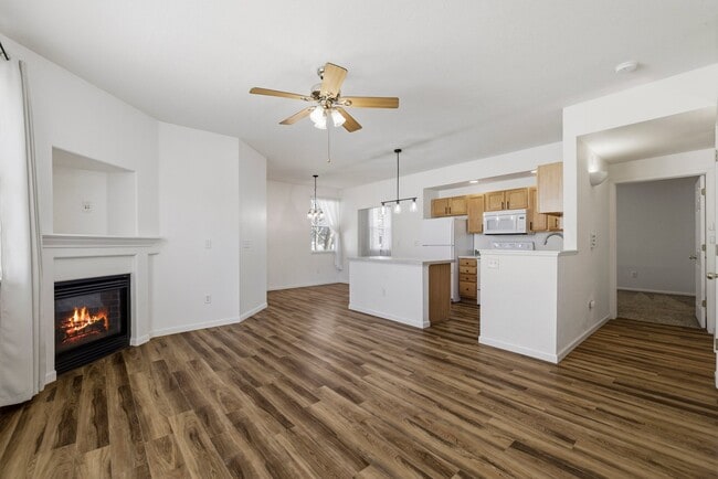 Photo - 1907 Grays Peak Dr