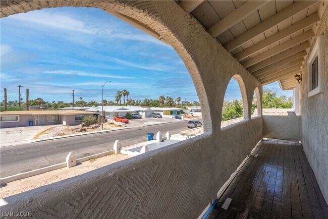 Photo - 2298 Golden Arrow Dr