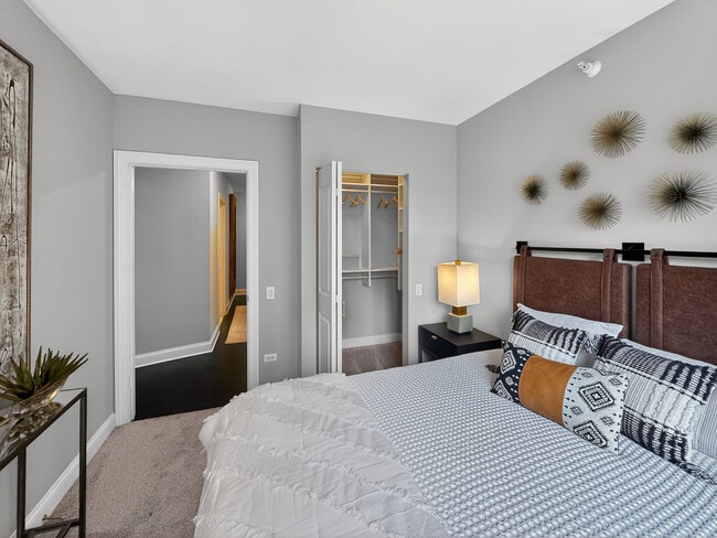 Photo - 61 W Hubbard St Unit 1506