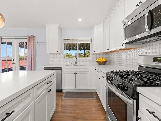 Photo - 6252 Alderley St