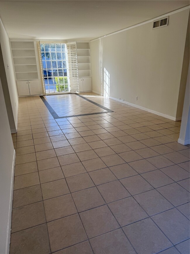 Photo - 2605 Marilee Ln Unit 2