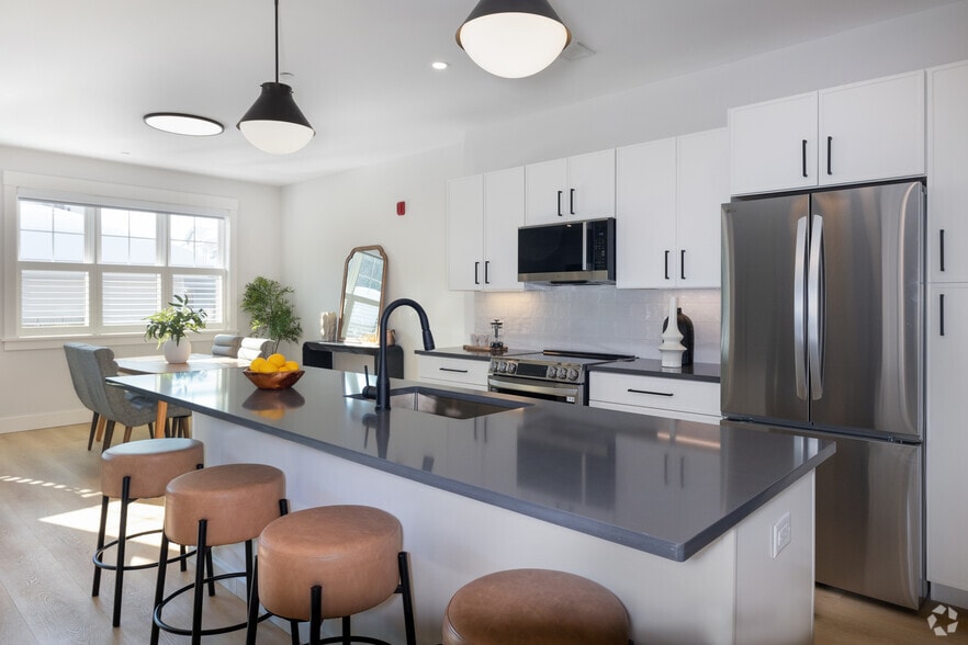 Middlesex Community College, Bedford Campus Off-Campus Housing