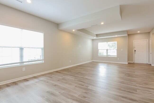 Photo - 8116 Melbourne Ln