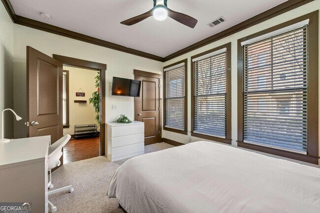 Photo - 750 Liberty Commons Dr NW