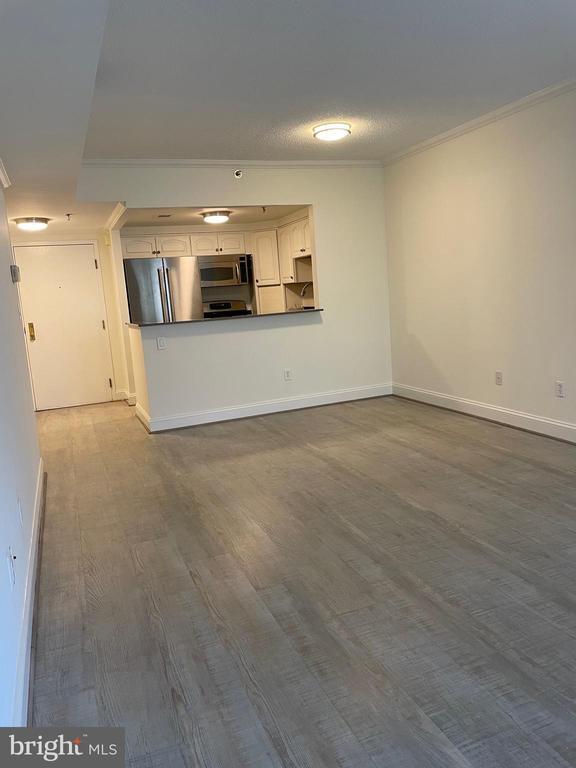 Photo - 4808 Moorland Ln Unit 409
