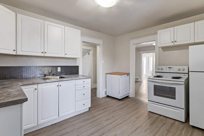 Photo - Mayrene Manor