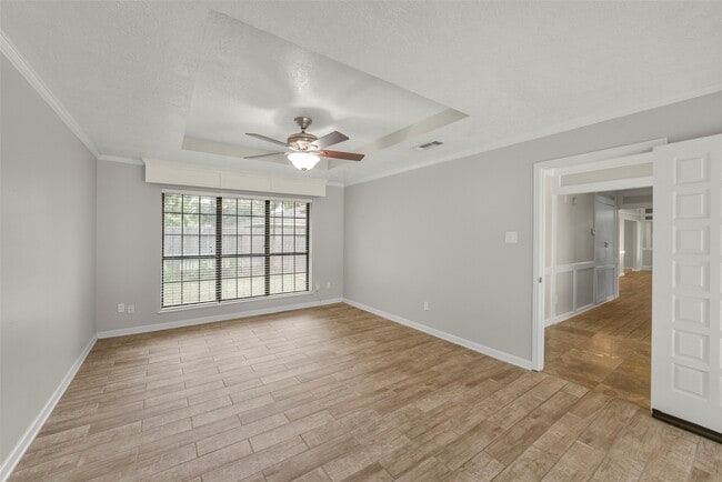 Photo - 5147 Beechnut St