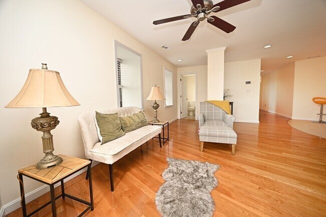 Photo - 358-358 Main St Unit 42