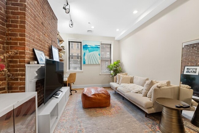 Photo - 123 Willow Ave Unit 2