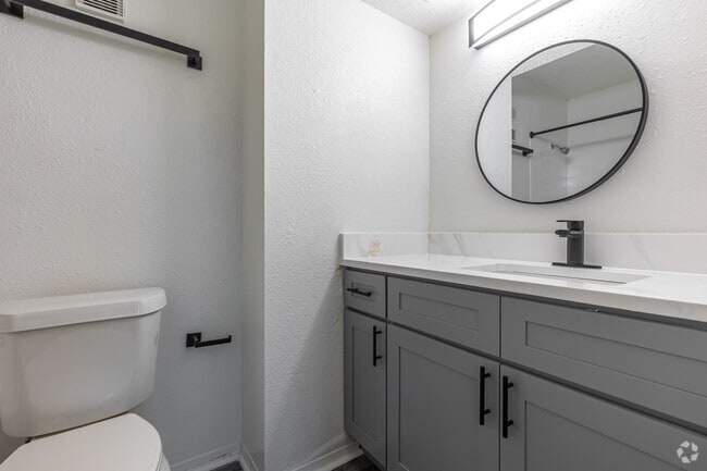 2BR, 2.5BA - 1,094SF - Primary Bathroom