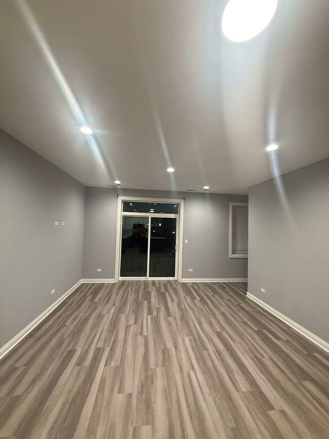 Photo - 4525 S Prairie Ave