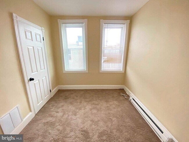 Photo - 3543 Stouton St