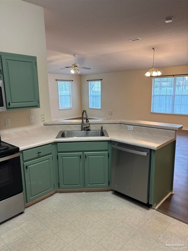 Photo - 7952 Cayenne Way