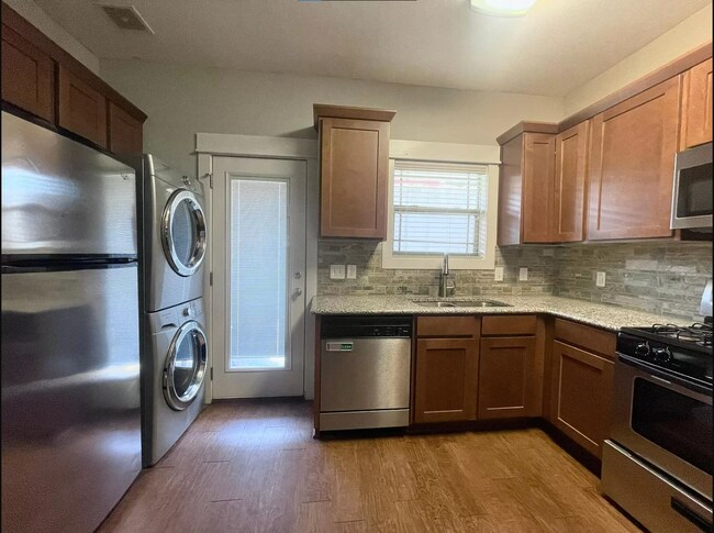 Photo - 706 W N Loop Blvd Unit #B