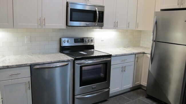 Photo - 373 S Dover Ave