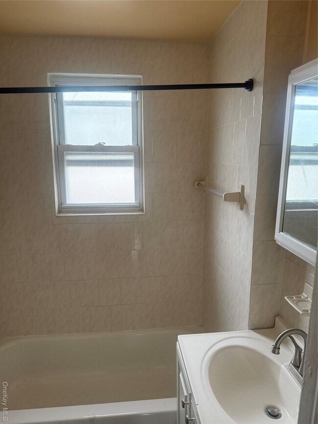 Photo - 211-20 99th Ave