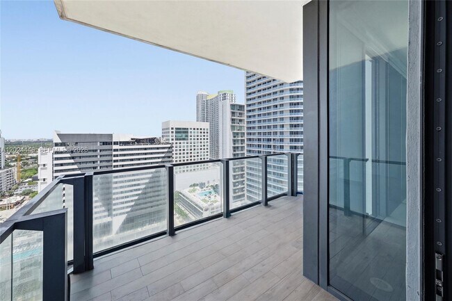 Photo - 88 SW 7th St Unit 2008