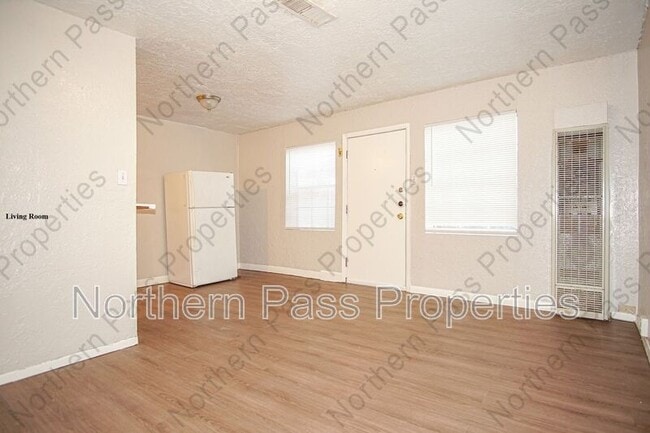 Photo - 419 E Schuster Ave Unidad 2