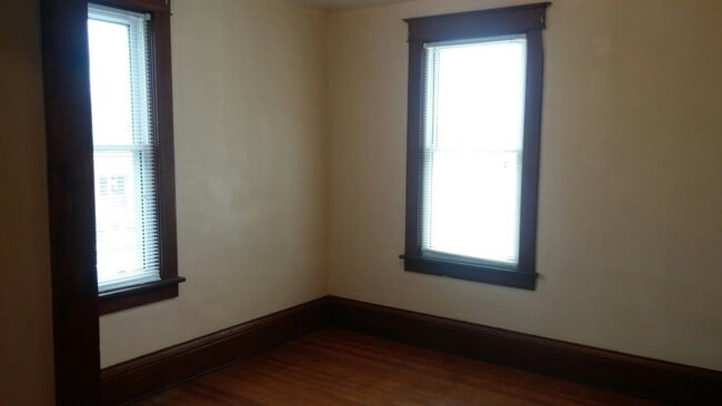 Photo - 1002 Burr Unit B