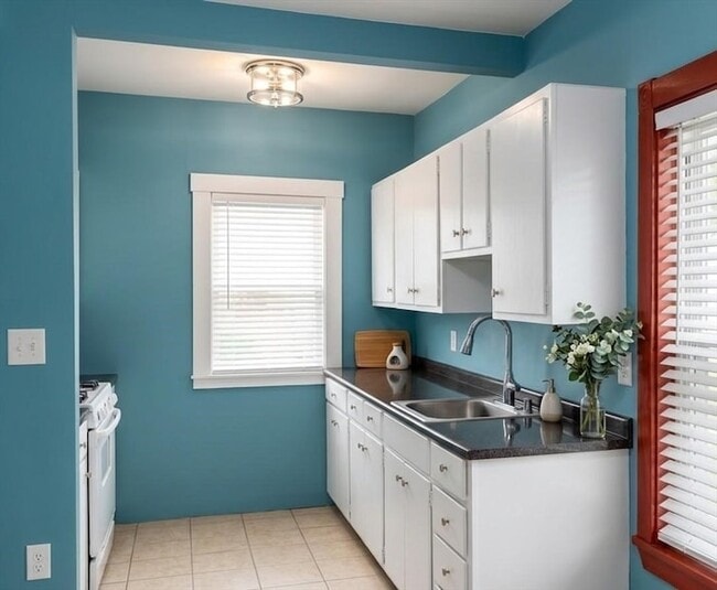 Photo - 15 Acorn St Unit 1