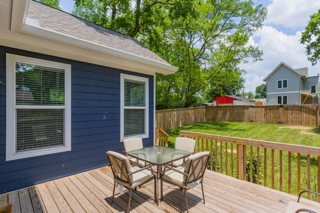 Photo - 716 29th Ave N