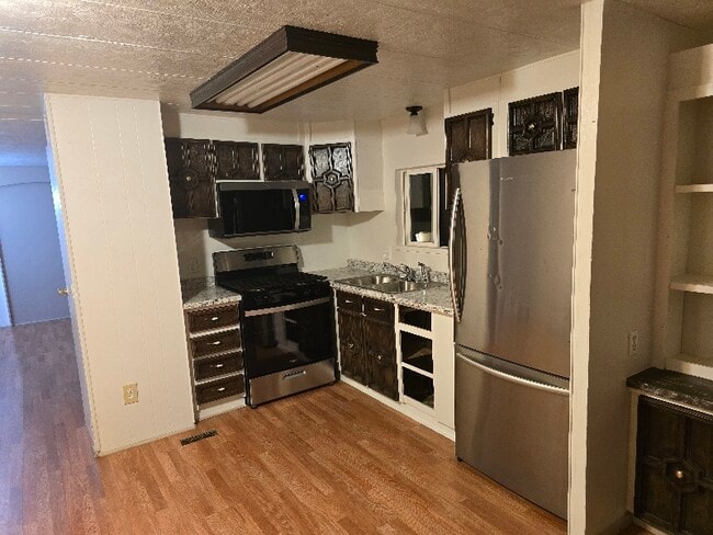 Photo - 400 S Adams St