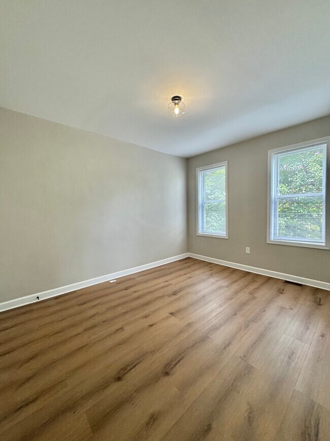 Photo - 2216 Whittier Ave House