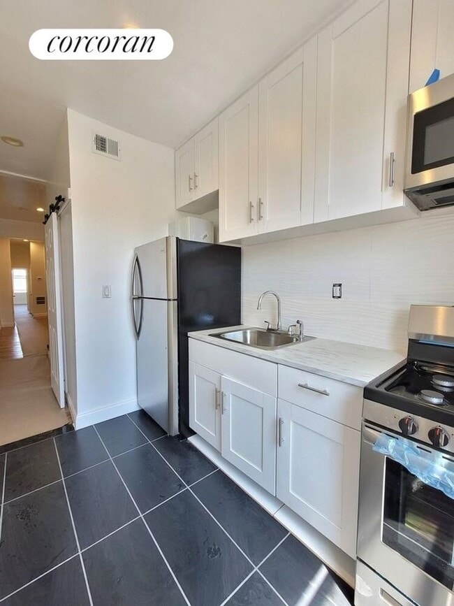 Building Photo - 656 MacDonough St Rental