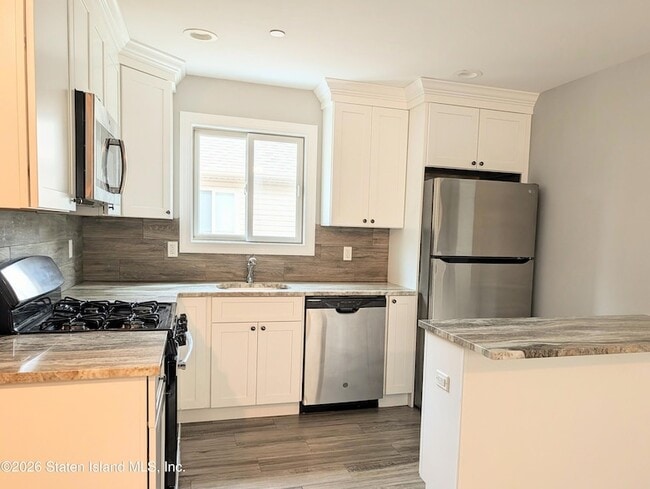 Photo - 162 Edgegrove Ave