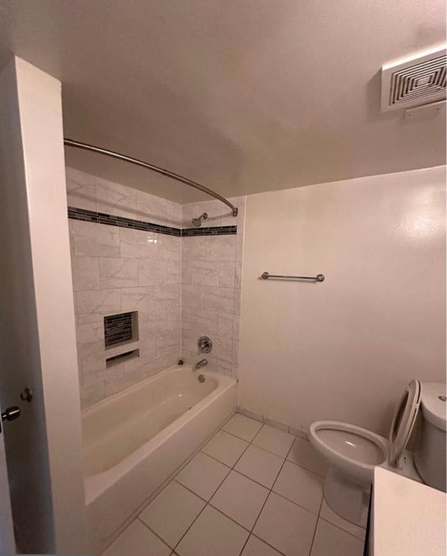 Photo - 430 Girard St