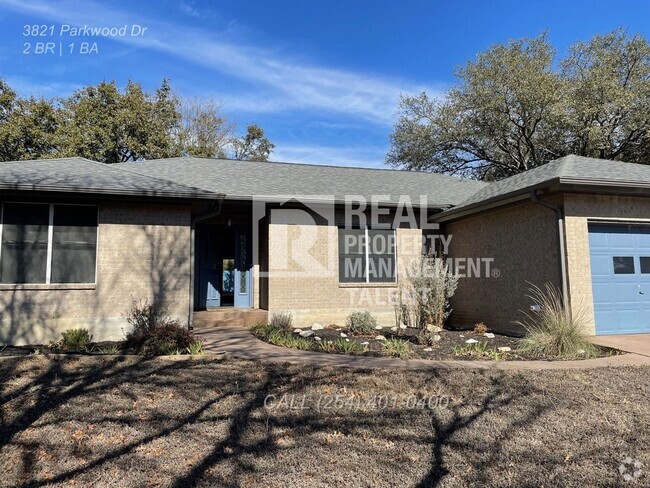 Building Photo - This charming 3-bedroom, 2-bathroom home i...