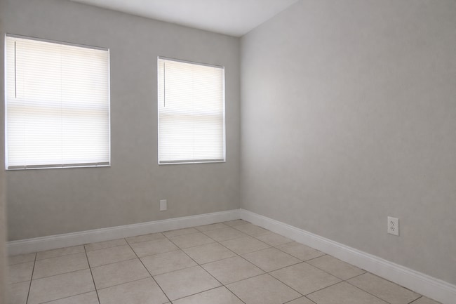 Photo - 4812 Irvington Ave