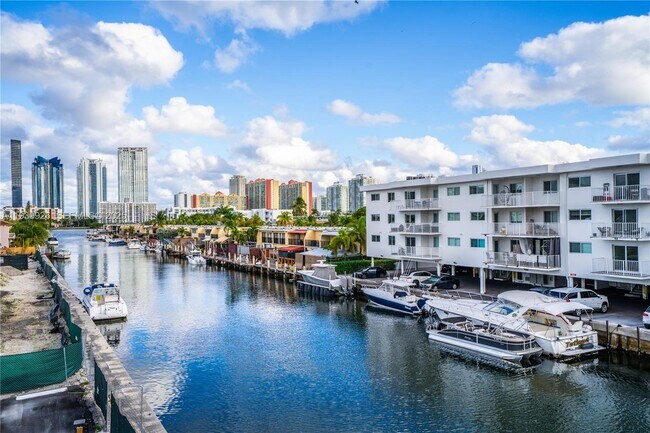 Building Photo - 3716 NE 168th St Unit 304