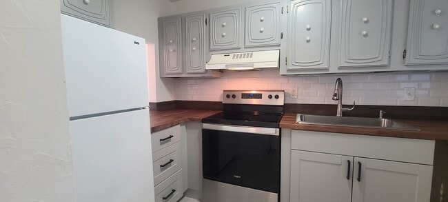 603 SW 75th St Unit 102