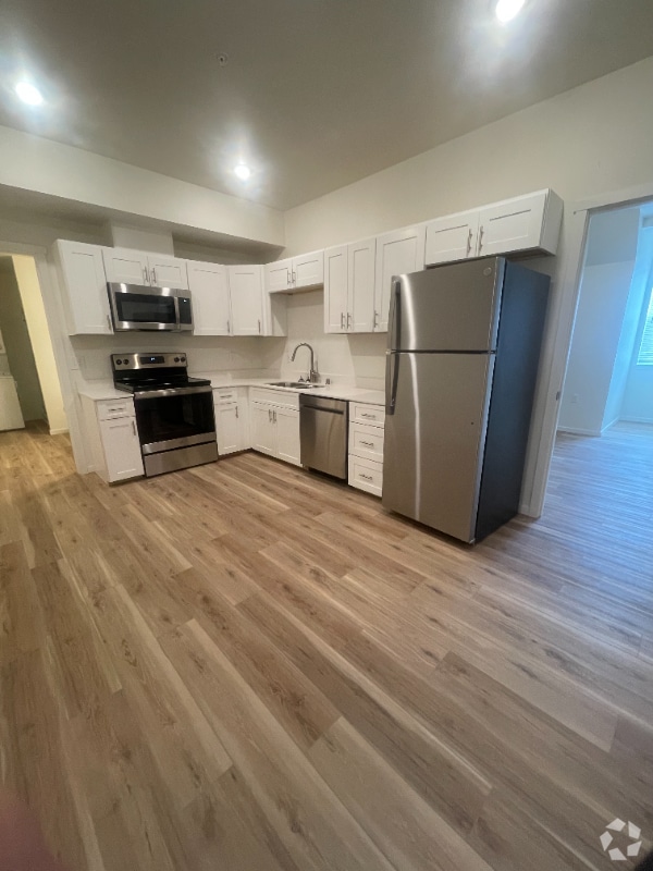Building Photo - 4546 S Junett St Rental
