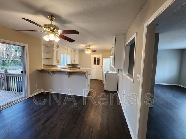 Photo - 3146 Vandiver Dr