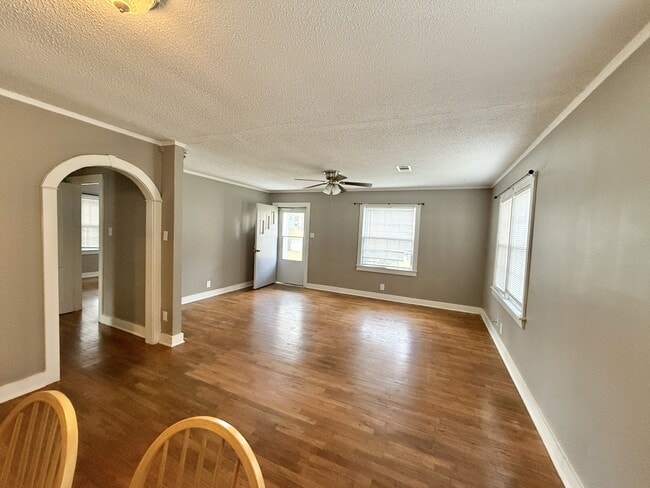 Photo - 405 Henderson St