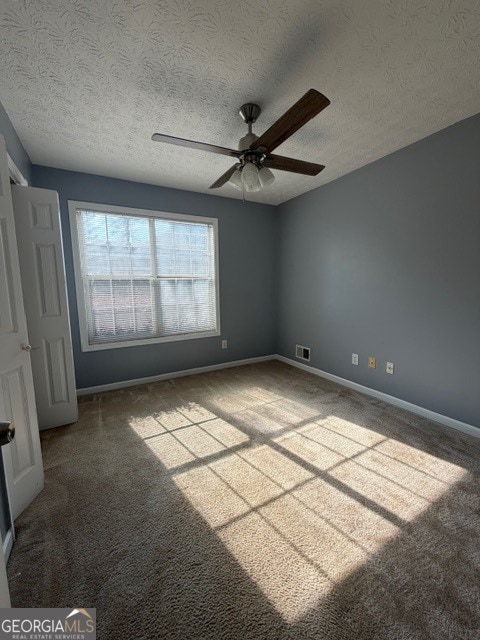 Photo - 190 Oakwood Cir