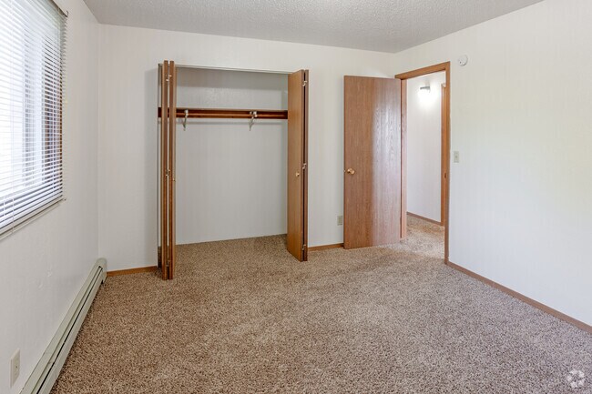 2HAB, 1BA - 759 ft²
