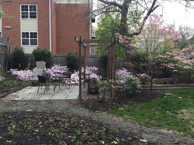 Photo - Arlington Courthouse Apartments