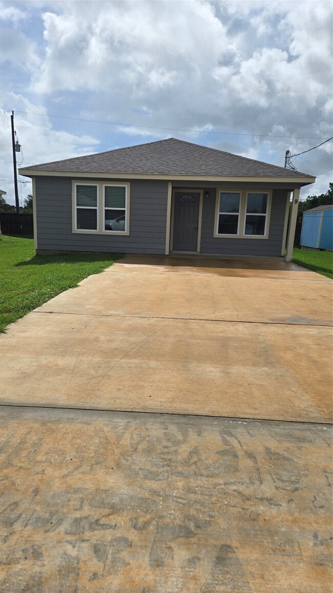 Photo - 2724 Avenue D