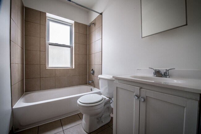 Photo - 1101 N LeClaire Ave Chicago, IL 60651