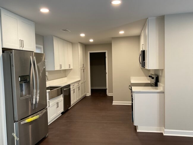 Photo - 5425 Herndon Blvd