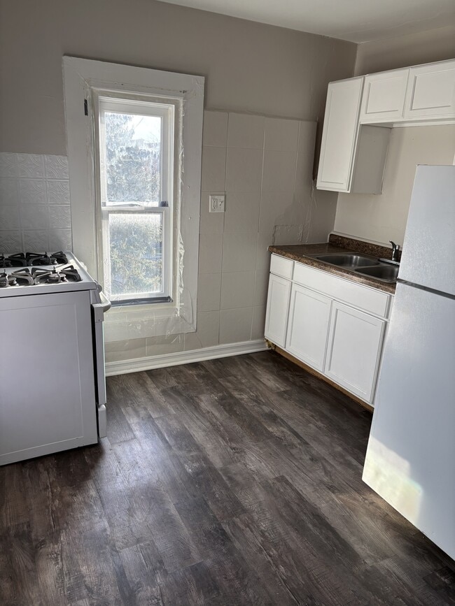 Photo - 265 Douglas Ave Unidad 2