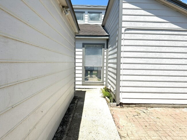 Photo - 4234 Willow Beach Dr